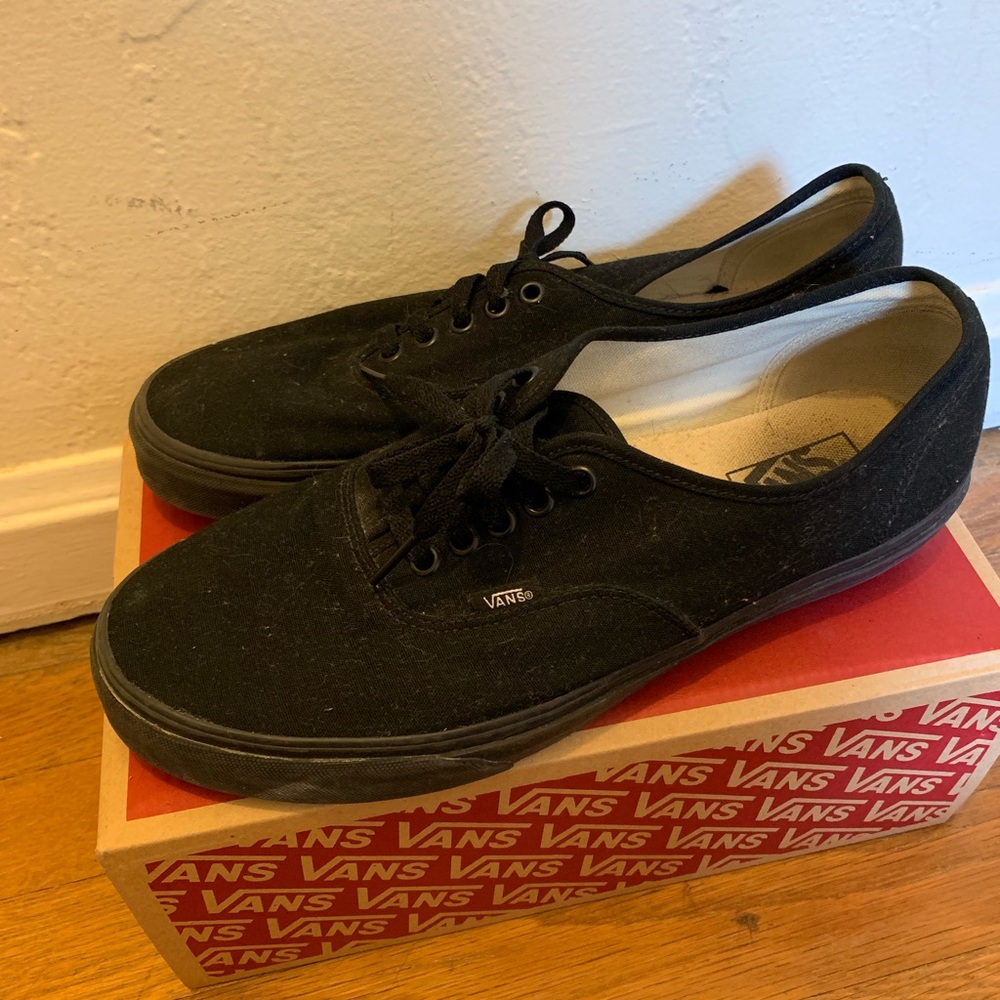 Black low top vans